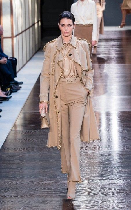 kendall jenner burberry photos|Burberry: Kendall Jenner Takes Over the Runways.